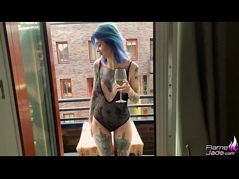 ❤️ Te kotiro tino nui e ngotea ana me te karepe me te whana i raro i te rangi tuwhera ️❌ Fucking i a matou ❤